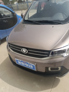 四轮车 四轮助力车 金彭ev d90三缸燃油老年代步车