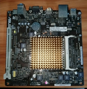 华硕j2900itx主板,集成奔腾j2900四核cpu,低功