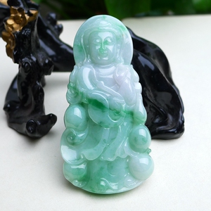 站观音翡翠吊坠飘绿