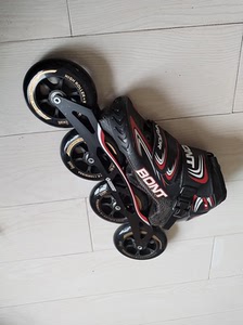 bont轮滑37码竞速鞋,鞋子碳纤维鞋壳穿着舒适包囊性很好