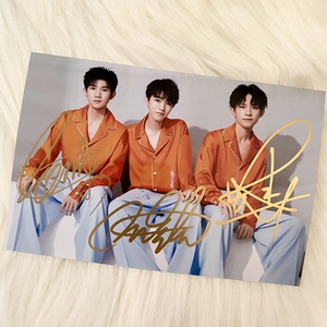 tfboys亲笔签名照片王俊凯王源易烊千玺签名照四叶草毕业礼