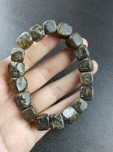 总价75秒  天然原矿俄罗斯老药珀满药方糖手串