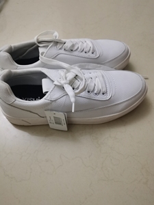 以纯经典男女同款休闲鞋59.9元