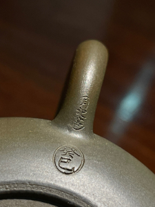 德化·古龙窑·月记窑·癸巳年·吴金填烧造·传统柴烧·壶容约1