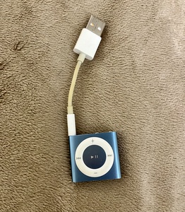 000人付款淘宝纽曼mp3_g6,尺寸小巧,适合晨跑,学习,送苹果原装线耳机