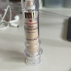 韩国medicube乐得修护遮瑕液