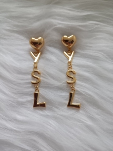 ysl耳环字母