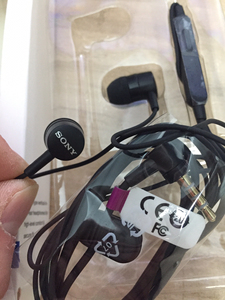 全新索尼sony750重低音耳机入耳式蓝牙耳机标配3.5接口