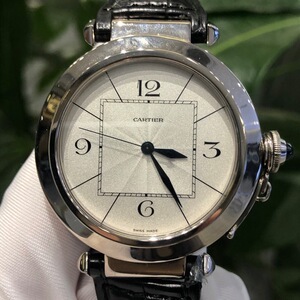 卡地亚帕莎男表