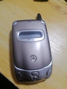 摩托罗拉388c手机  彩屏  手写 电阻屏    售出不退