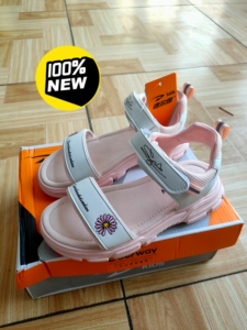 特价德尔惠凉鞋  全新