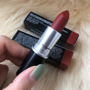 mac小辣椒口红全新保真包邮保真.全新无瑕疵.日期到2023