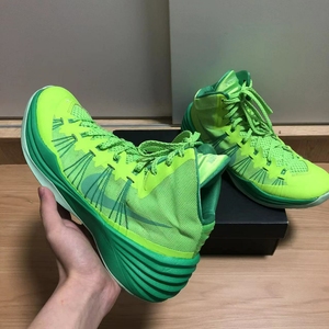 44码耐克hd2013荧光绿篮球鞋 出售原因个人闲置 正品保