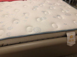 掌上明珠家具爱意床垫,记忆棉材质,舒适细腻,累计使用一个半月