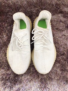 白色阿迪达斯椰子运动鞋42码,穿过几次,鞋太多,特价出_阿里巴巴找货