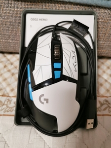 罗技g502 kda游戏鼠标,成色95新以上,表面全新,脚垫