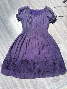 可可尼剪标紫色连衣裙