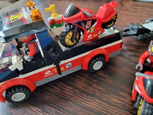 乐高60084 送lego 拆卸器 城市系列 摩托车 运输车