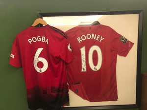 1314曼联更衣室鲁尼签名球衣