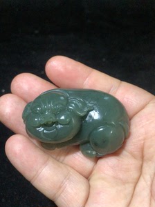 和田玉福猪吊坠,5*3.4厘米