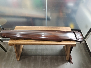 伏羲式杉木古琴转让,琴体杉木,前岳山,雁足红木,声音浑厚,不