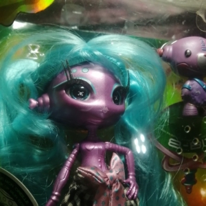 novi stars 正版带包装诺维星基础款娃娃,配件齐全