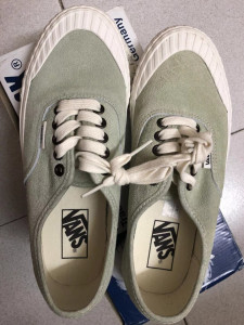 vans复古鞋头板鞋 闲置,日本专柜购入,全新无穿着过,颜色