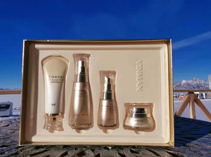 孙艳娜杜发财淘宝茵曼轻奢精粹紧致护肤五件套盒 补水保湿紧致抗皱