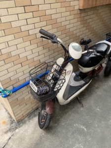 爱玛电动车,糖果二代,单车架无电池,电池自用,已经开了好几年