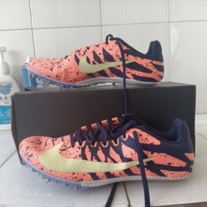 耐克nikes9钉鞋 39码