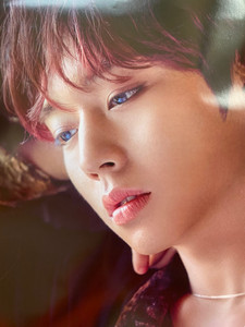 朴志训 柳善皓 梁耀燮solo专辑海报