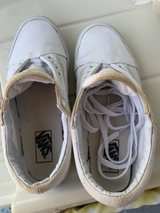 vans帆布鞋 全白 鞋口有点氧化 泛黄正品 支持任何形式鉴