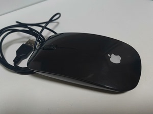 苹果笔记本电脑台式机有线鼠标无声静音办公黑色。苹果原装，