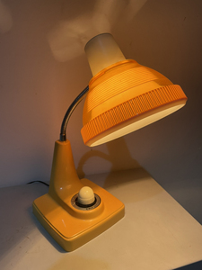 80年代长虹书写老台灯,三档调光