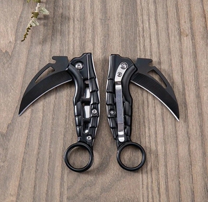 全新包邮,随身爪刀户外折叠小刀防身武器鹰爪刀迷你便携刀具水果