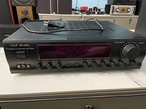 威霸功放型号avr502 成色9成新 功能正常需要的联系