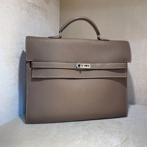 爱马仕kelly34大象灰银扣男士手提公文包 框o刻有钥匙锁