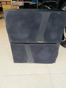 出美国原装boway波威音箱一对,功能正常,有一只箱体不好