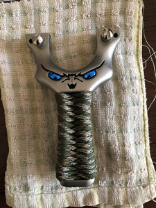 全新,80-20,440小怪兽弹弓,带描具,带两幅1.0皮筋