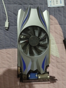 自家旧电脑拆下的显卡 品牌华硕.gts450 512m