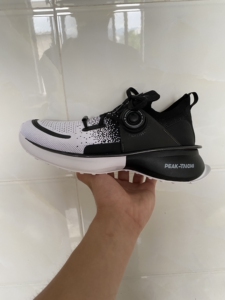 匹克态极2.0黑白,原盒加固发出,厚达25mm态极材质,同价