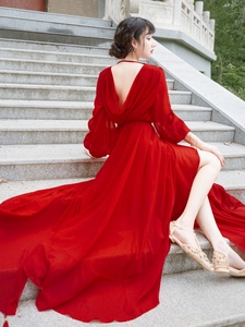 绸面露背沙滩裙2022新款红色连衣裙超仙海边度假前短后长长裙