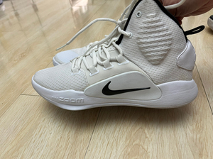 nike hd2018,白黑.前后掌zoom气垫,很不错的实