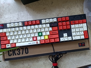 酷冷至尊ck370机械键盘108樱桃红轴马里奥pbt键帽