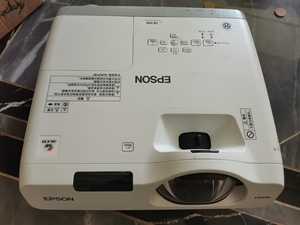 00tb8387093862淘宝日立a103超短焦投影仪,3200流明,1