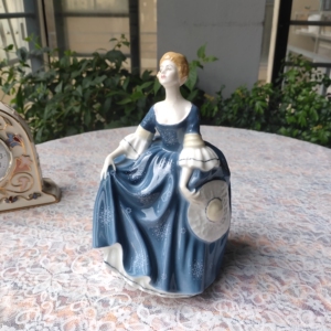 英国皇家道尔顿瓷偶瓷娃娃doulton美人淑女古董瓷器