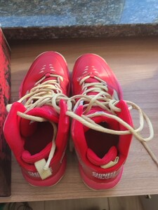 安踏篮球鞋 41码 ,nba红色限定款,有原盒,售出不退不换_阿里巴巴找货