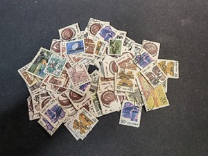 信销邮票（旧邮票，带邮戳的，使用过的 ，随机发货，有很多组）