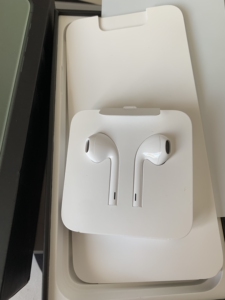 iphone 11pro max 原装线控耳机,非airpo