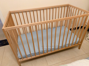 宜家辛格莱榉木婴儿床 床垫 可调节高度_阿里巴巴找货神器